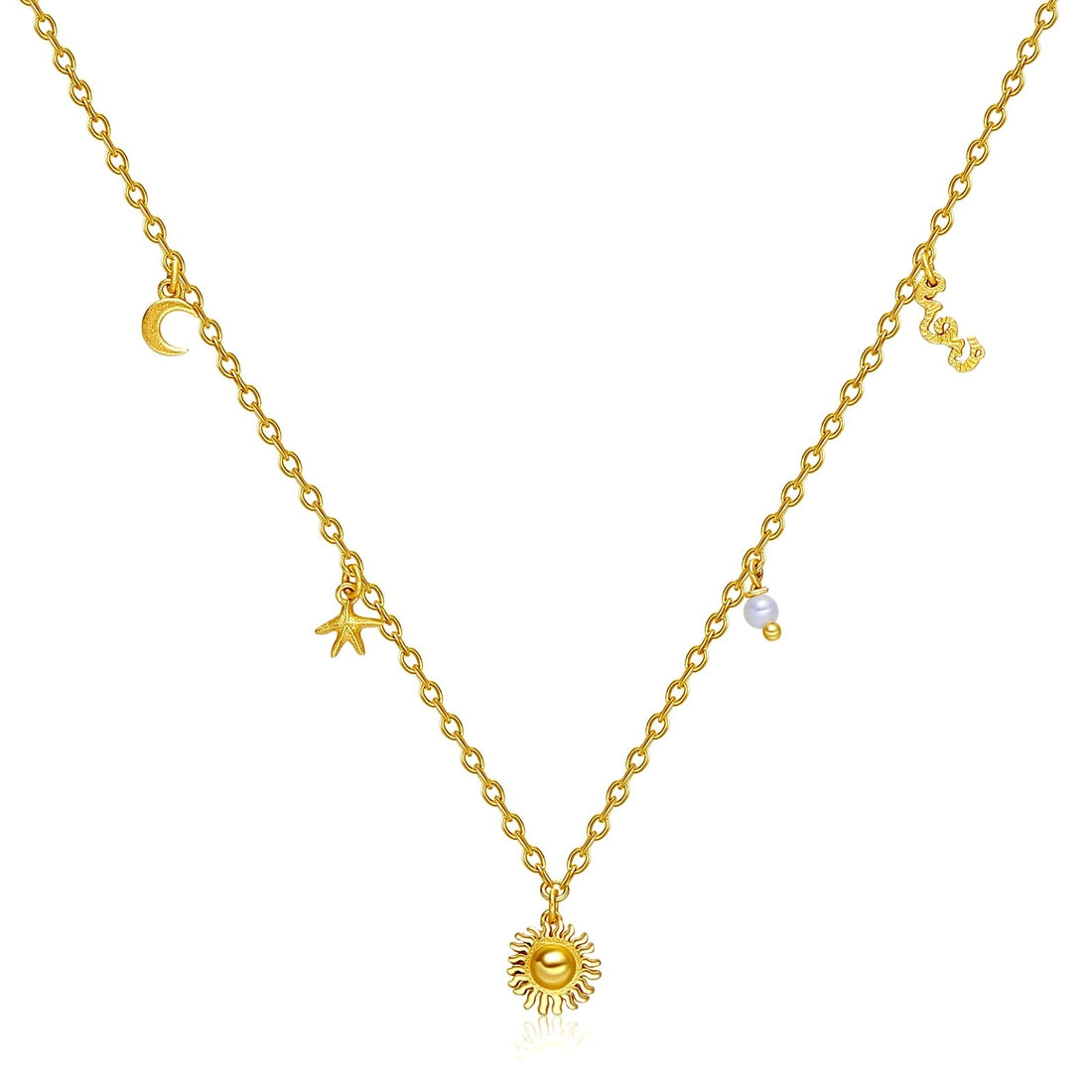 Luna Halskæden fra Pallantis er en guldhalskæde med 18 karat guldforgyldning, med fem himmelske charme – halvmåne, stjerne, sol, planet og perle – og måne og stjerne vedhæng for et finurligt præg.